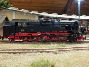 BR 85 ved lokstallen på Solberg