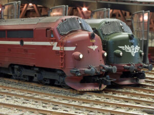 To "brødre" i lokstallen på Solberg Skifte