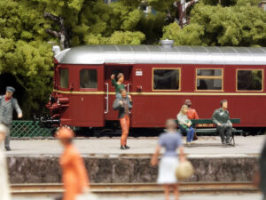 Motorvognen har ankommet spor 50 på Solberg