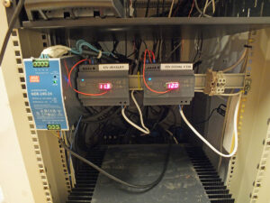 Voltmetere på 12V strømforsyninger